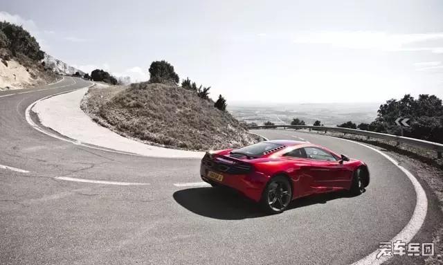 手自一体和序列式操作有区别吗,手自一体是既能手动又能自动吗