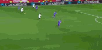 西甲第33轮皇马2比3巴萨,赛事对阵皇马刚斩巴萨锐气正盛