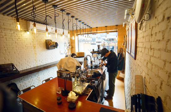 藏身咖啡厅避霾无需远行