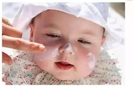 小儿皮疹和小儿湿疹怎么区分,宝宝湿疹洗澡就会长疹子
