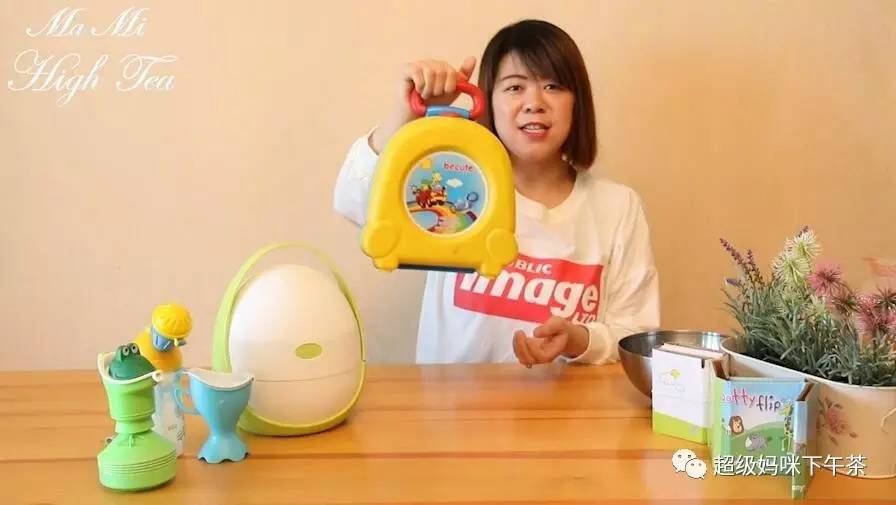 小孩上厕所堵车,宝宝堵车尿急怎么办