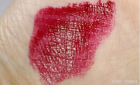 ysl圣罗兰黑管唇釉409试色,ysl圣罗兰黑管唇釉402樱桃色