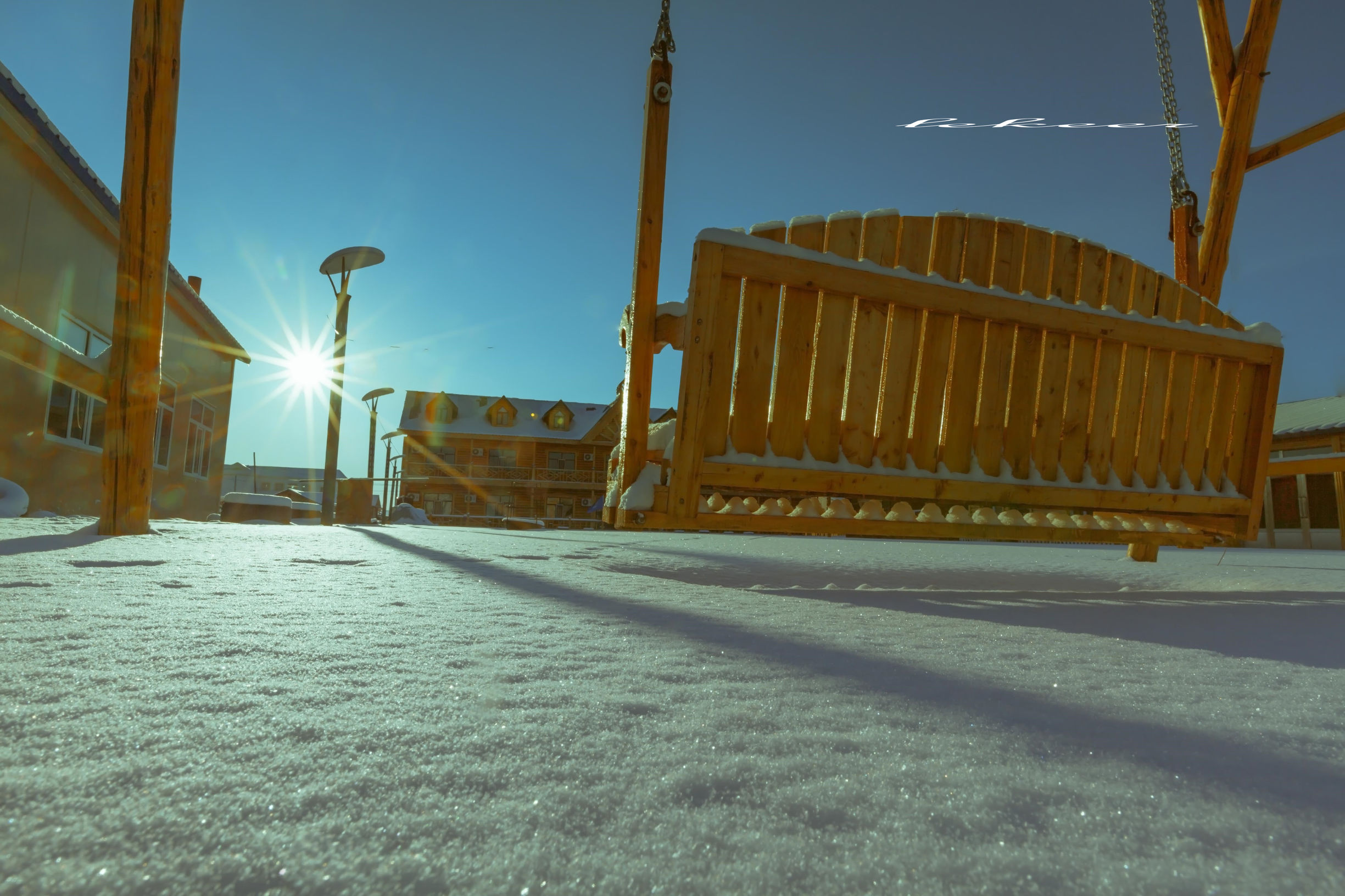 搭眼一看欧洲人一开口居然东北话嘎嘎冷！呵呵，它叫恩和！