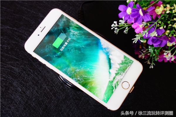 有了米海豚至尊系列无线充电器U405从此手机充电进入无线时代