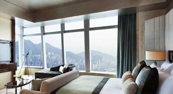 春节酒店贵得离谱,春节出游订酒店难