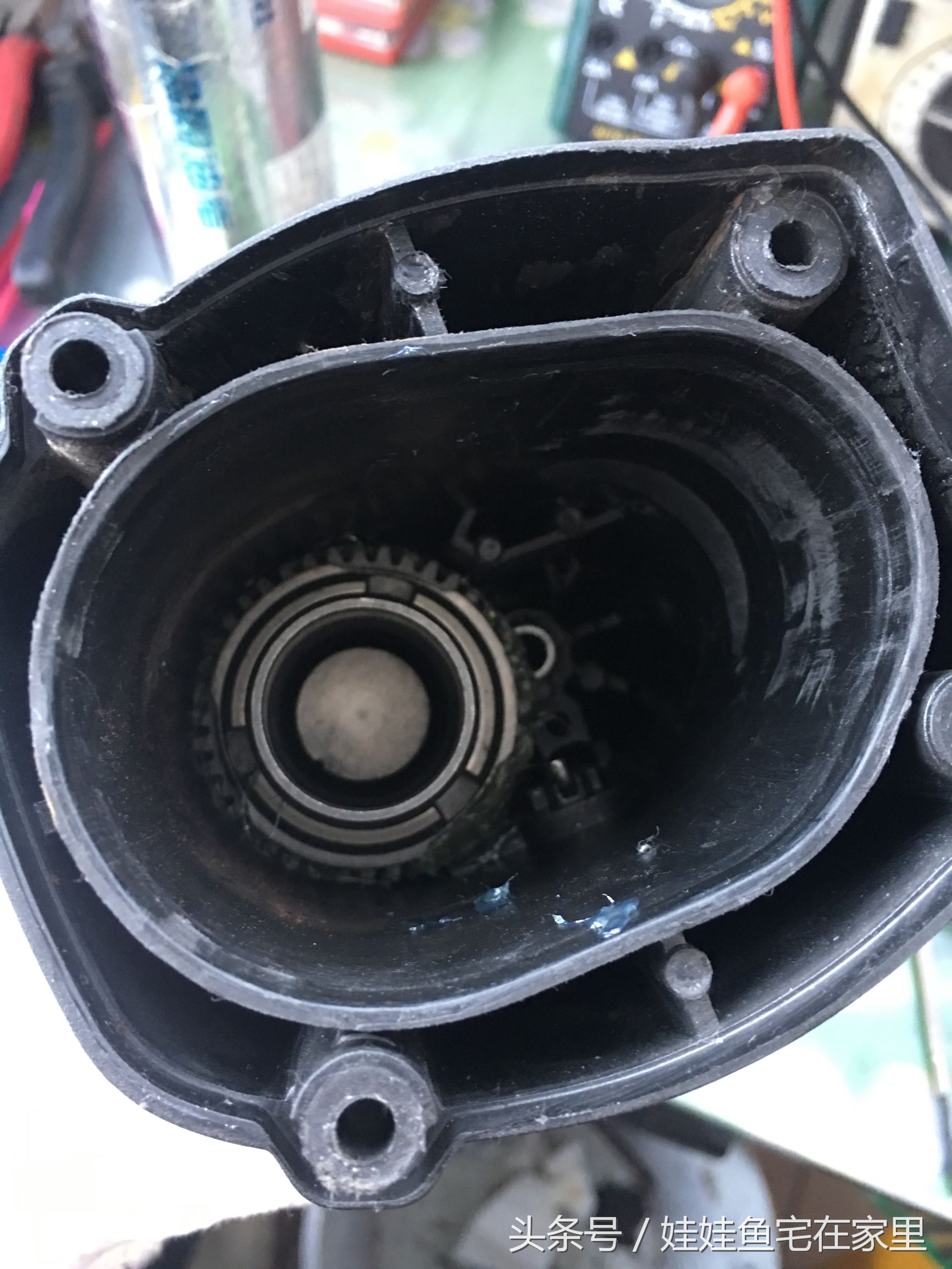 18v博世电锤锂电池组装视频,博世电锤机头维修