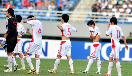 他是最善于制造中国足球*案惨**的一位教练，没有之一