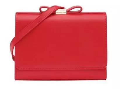 听说新年背“红包”能添财运!