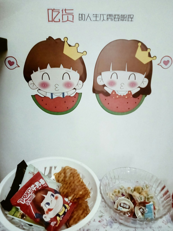 女大学生改造出租屋10平方,女大学生改造小屋