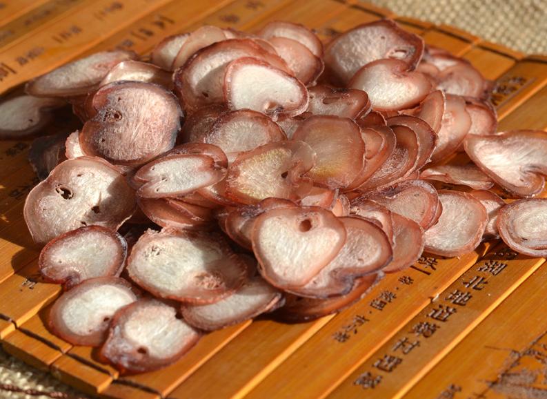 梅花鹿的鞭如何分真假,鲜梅花鹿的鞭如何分真假