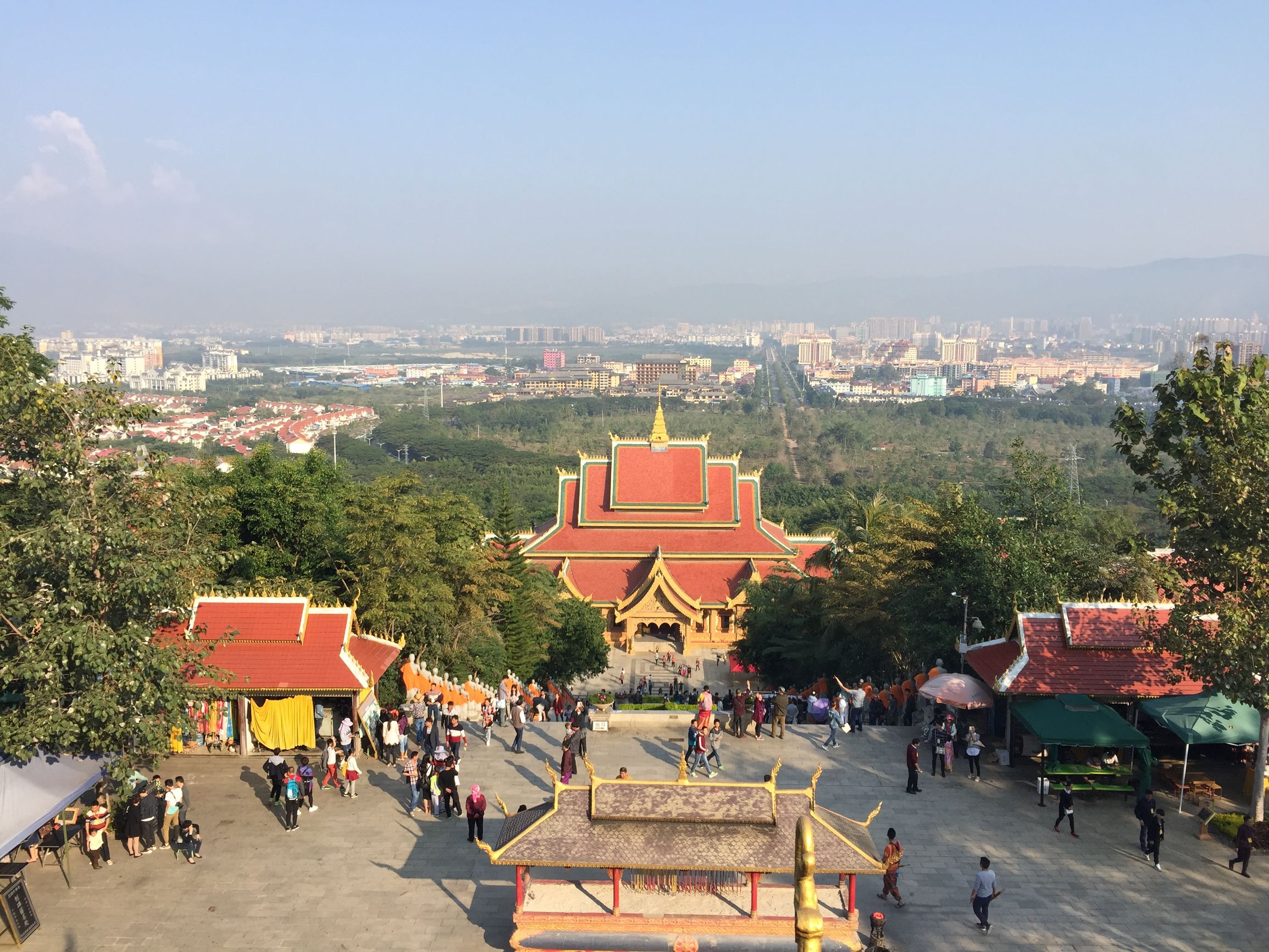 西双版纳体验版纳民族风情,西南边陲明珠