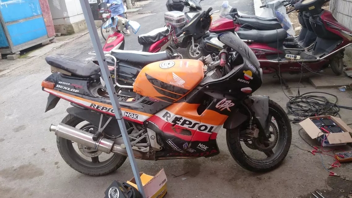 报废CBR250MC17复活