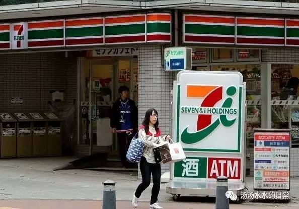 一个美国小哥走进日本7-11被深深震撼了！弄啥类