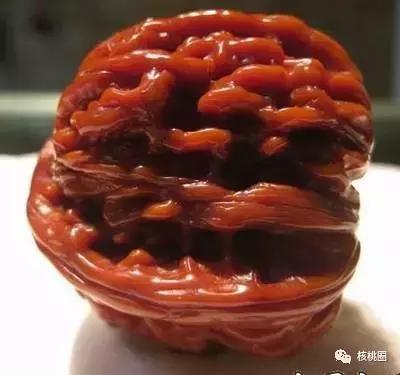 买青皮文玩核桃能买到好的吗,两百块钱能买到啥品相的文玩核桃