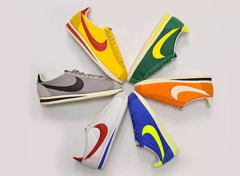 杨幂同款小白鞋阿迪达斯,杨幂小布鞋