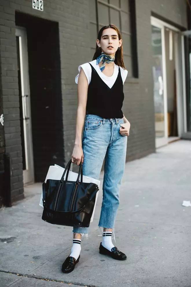 时髦办｜像大表姐一样穿好平底鞋，时髦起来谁都拦不住