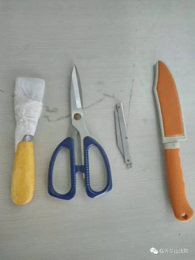 震惊!有农药、有刀……法警告诉你法院安检有多重要!