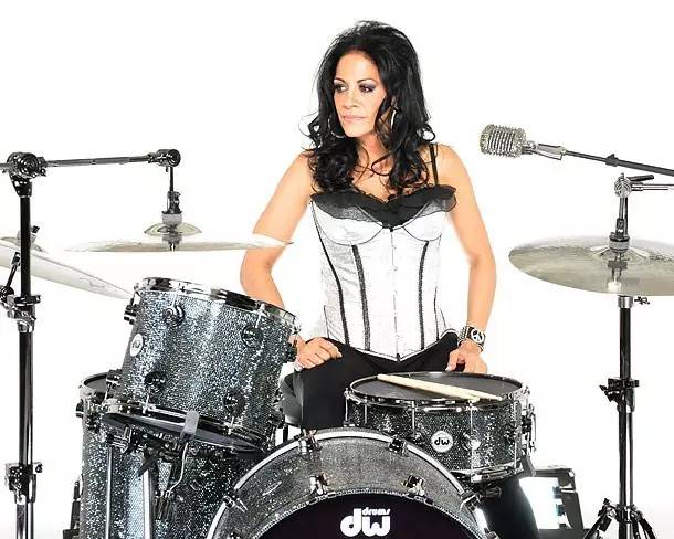 深夜东西｜155的土肥圆不仅瘦成了mini版，竟然还成了带货女王？她才是现实版变形计女主