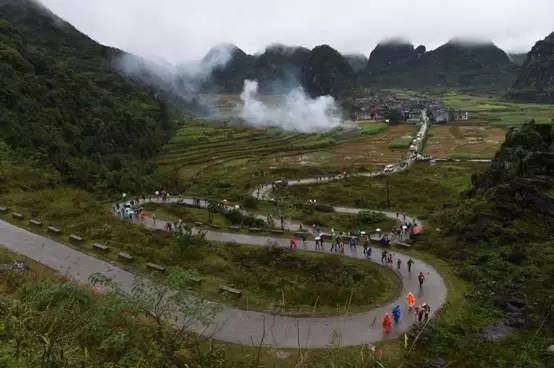 别再说你会玩了，看过他们后，估计你就默默去面壁了……