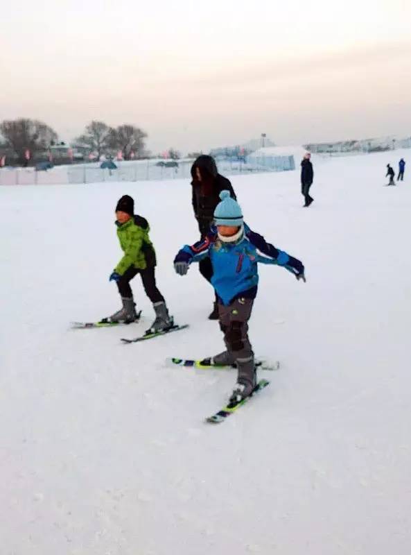 哈尔滨冬天免费玩雪的地方,哈尔滨冰雪旅游春节
