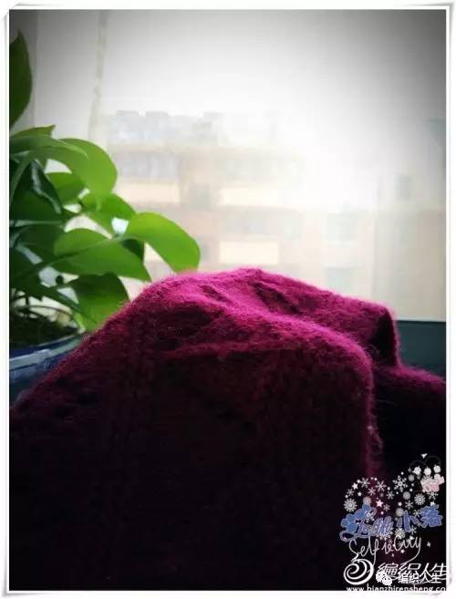 仿貂毛辣妹镂空圆领黑色针织衫,手工织毛衣薄款女士时尚潮流