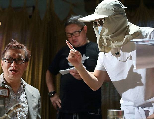 干过跑堂、做过苦工、50岁时众叛亲离……他一生都在拍悲剧，却被我们错认是喜剧