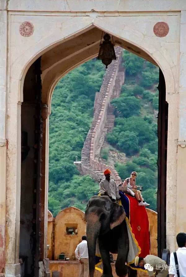 这个免签邻国最近因为一部电影又火了,简直美到逆天!