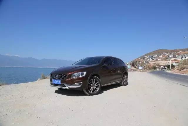 试驾全新一代沃尔沃v60,沃尔沃v60cc最新款越野视频