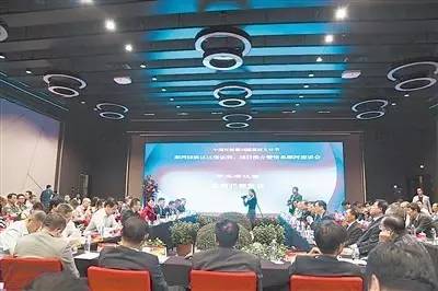 潮起中原千帆竞商聚古城春意浓