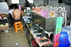 警方查获假冒奢侈品包包,百余件侵权假大牌被海关查获