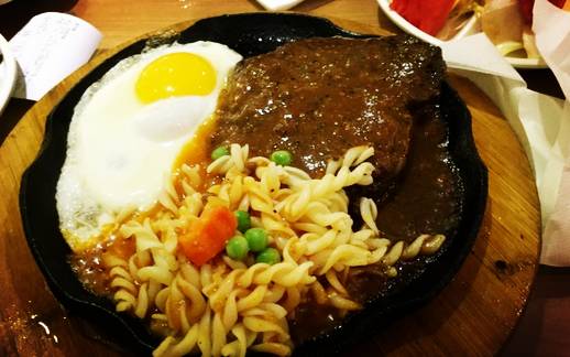 情人节适合情侣去的牛排西餐厅,适合情侣吃的牛排餐厅