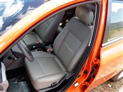 奇瑞风云2三厢和悦翔哪个好,奇瑞风云2是合资车吗