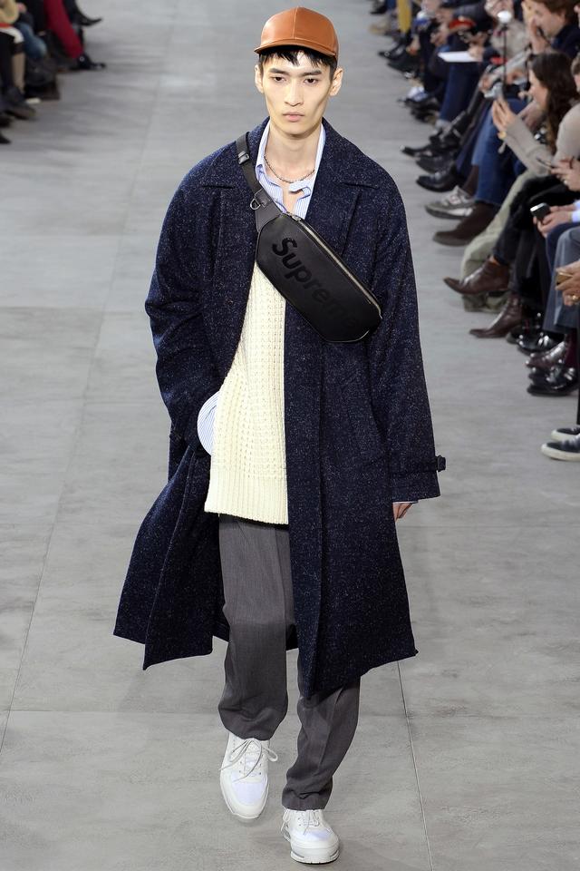 lv和supreme联名暴力熊多少钱,supreme好还是lv好