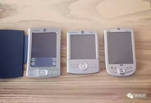 手机贴膜怎么避免灰尘,苹果手机贴膜有必要吗