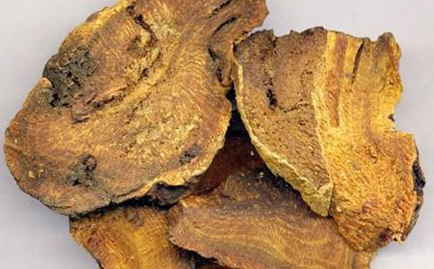 它是植物的分泌物奇臭无比却是止臭、消积的中药