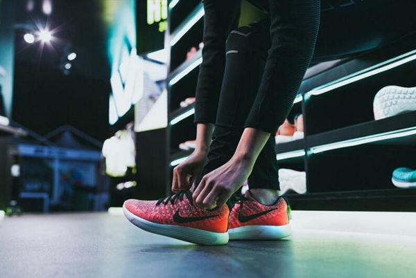 adidas香港打折,假货哪家强adidas