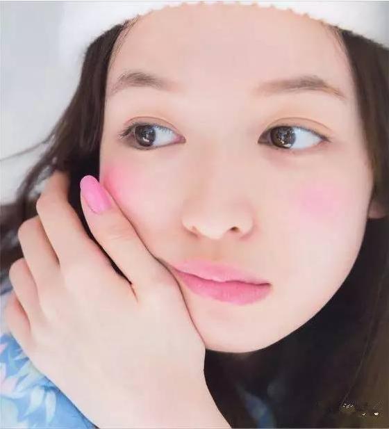 日系韩系长相区别,春夏日系韩系妆容解析