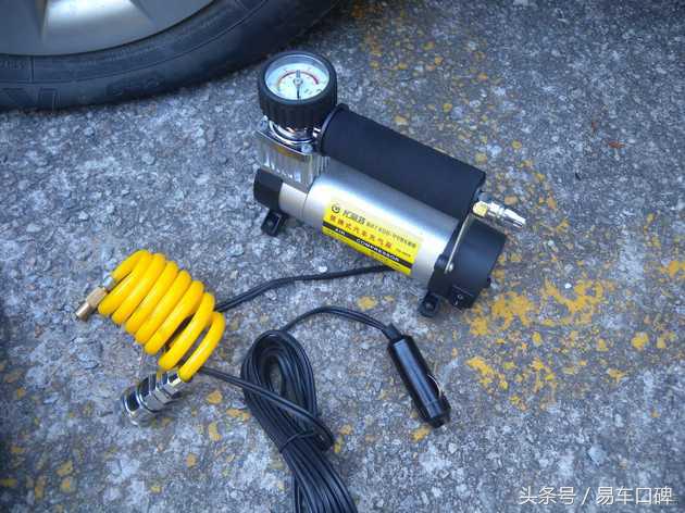 行车中轮胎突然爆胎,行车途中轮胎亏气怎么办