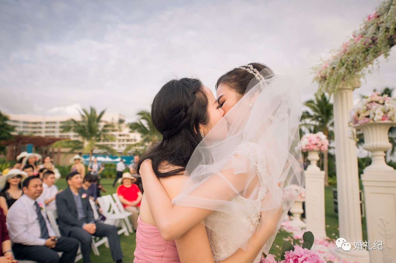 如何挑选婚礼跟拍师,正确的婚礼跟拍方式