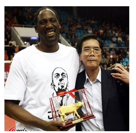 cba外援积臣,广东外援积臣cba退役视频