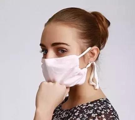 嘴唇干燥可以舔吗?为什么?