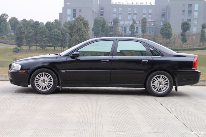 沃尔沃xc90北欧经典3.2排量二手车,沃尔沃xc90和沃尔沃S90对比