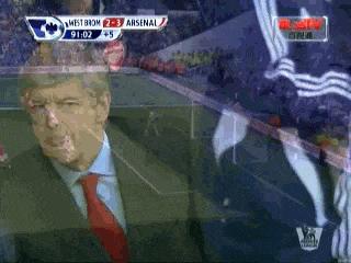 足球搞笑过人动图,爆笑足球笑死人的时刻