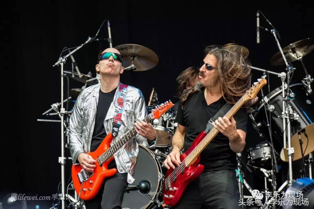 joesatriani弹木吉他,吉他大师joesatriani