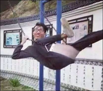 拖拉机般的笑声啥意思,笑出拖拉机般的笑声