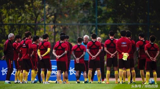 里皮战胜韩国队新闻发布会,里皮解决国足的三大问题