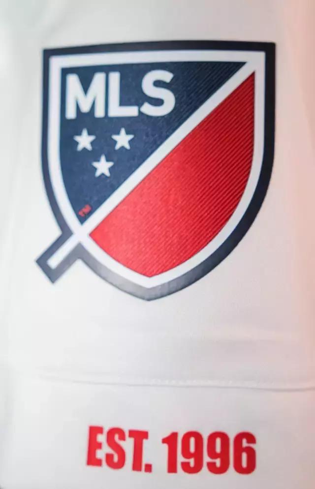 星条旗飘扬!新英格兰革命球衣发布!