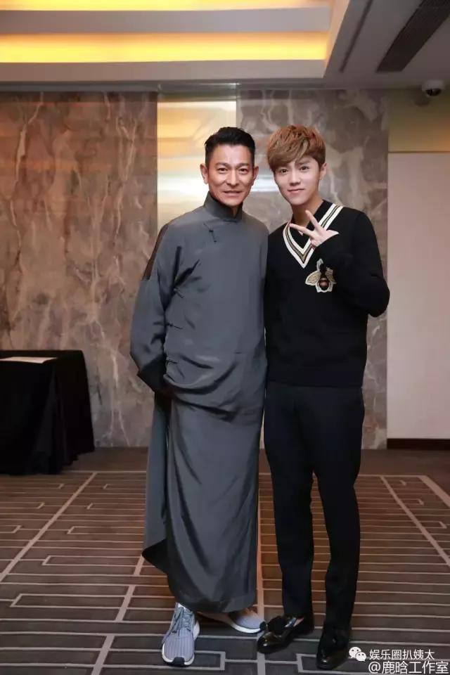 郭德纲撞衫鹿晗李宇春池昌旭,原来他一直是撞衫届的“战斗机”啊