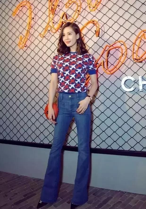 沈阳万象城牛仔裤专卖店,今年流行爆款裤子时髦牛仔裤