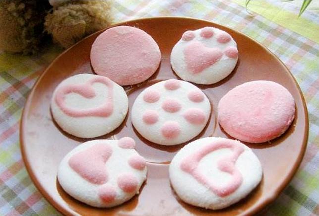 在家里如何弄花式棉花糖,如何制作可爱的棉花糖